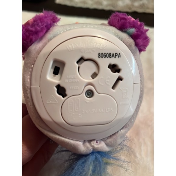 Hatchimals Baby Puffatoo Purple Winged Bird with Diaper - Picture 7 of 7